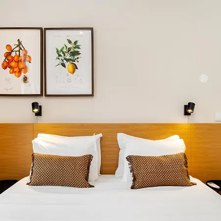 Whome Flat Near Penha De Franca Views