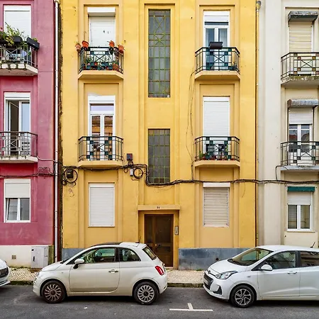 Whome Authentic Flat Near Penha De Franca Views Apartment Lisbon